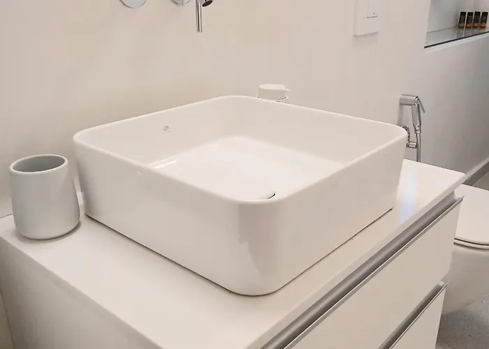 Orange Tree Apartment